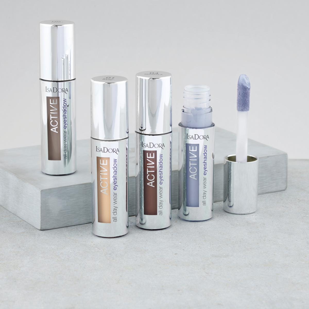 creamy, long-lasting color in four shades