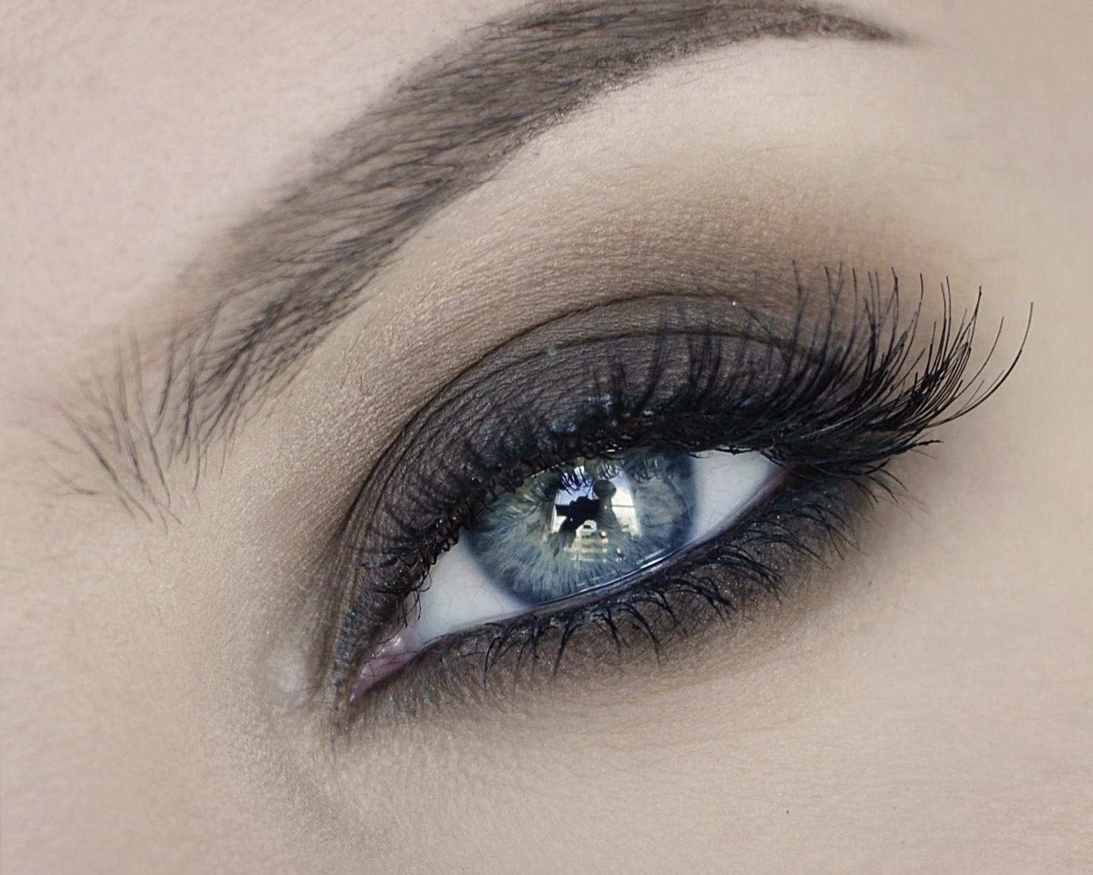 How to do a soft, smoky eye | Isadora